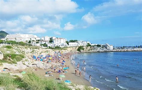 playas gay sitges|Descubre las playas del turismo gay en Sitges